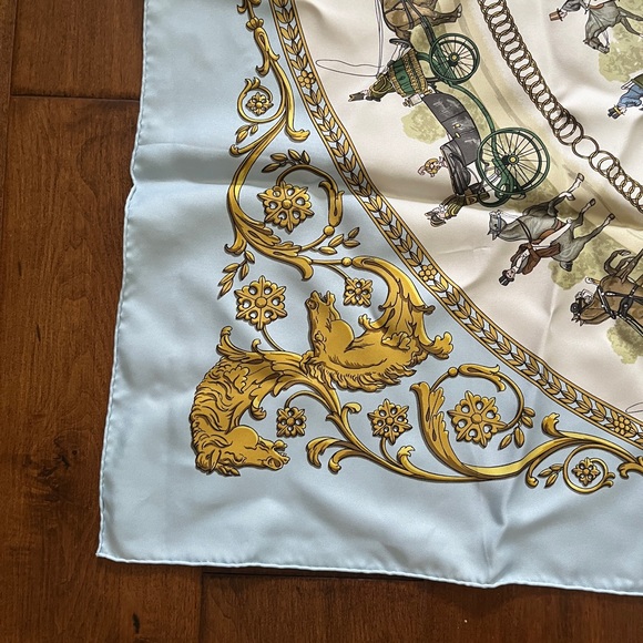 Hermes silk scarf Promenade de Longchamp - Picture 4 of 16